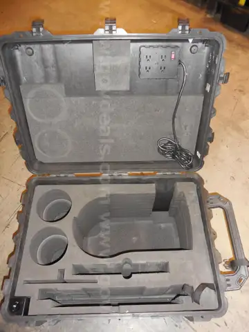 LARGE ROLLING CASE (GD4189)