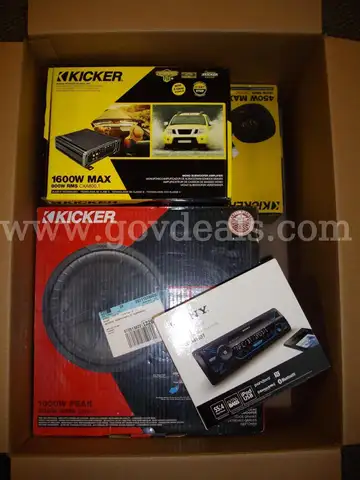 CAR STEREO, SPEAKERS AND AMP (GD4267)