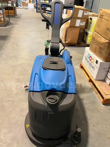 IPC EAGLE CT45 AUTO SCRUBBER