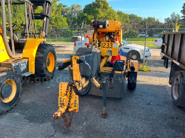 2011 Carlton 7500 Stump Grinder