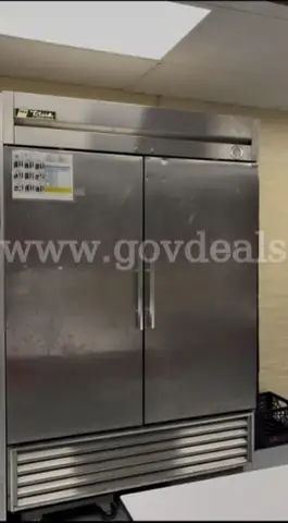 Reach in Refrigerator