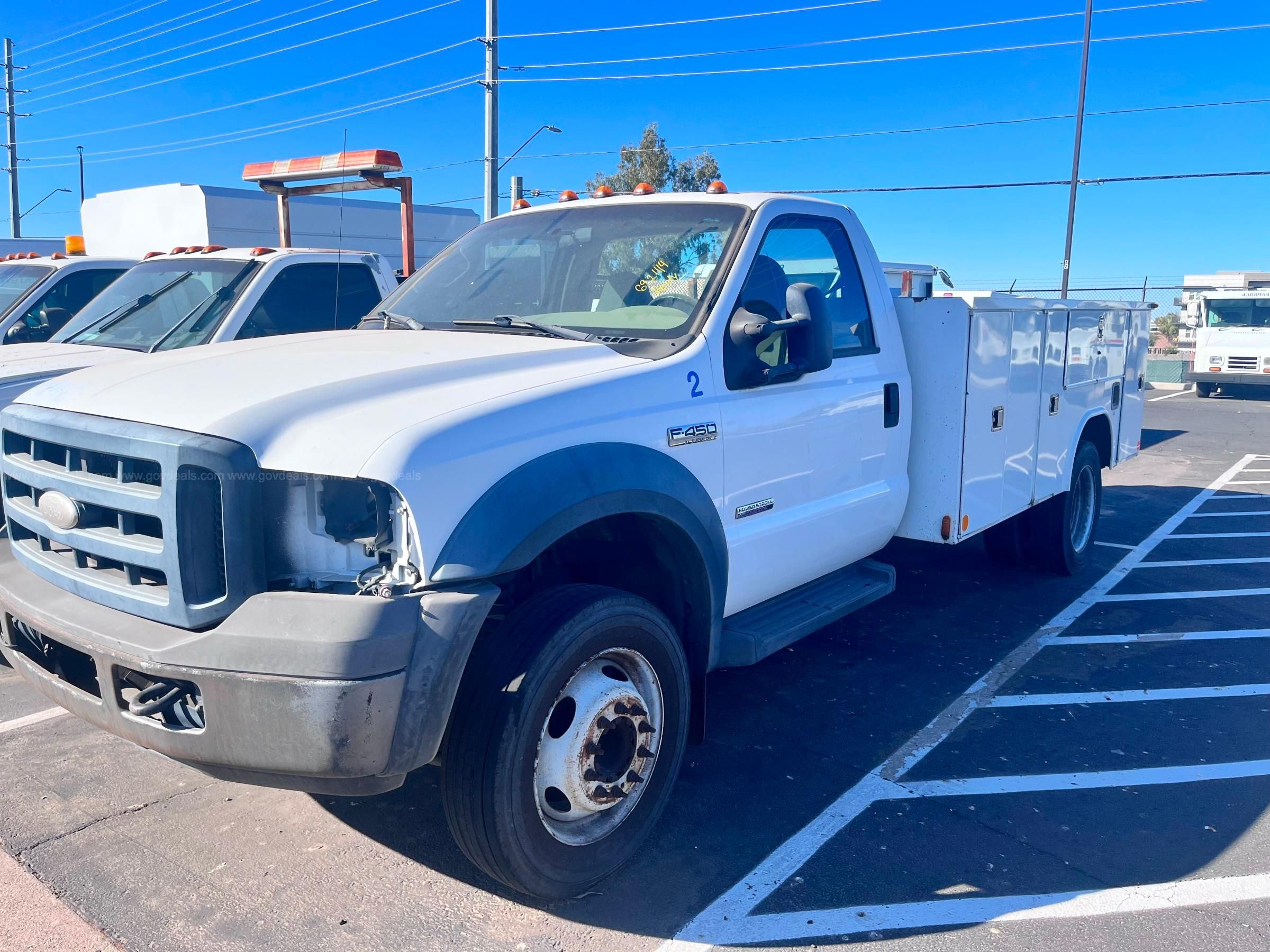 2006 Ford F 450 XL Super Duty Utility Body Pickup Truck With Liftgate   6250 13766 1 