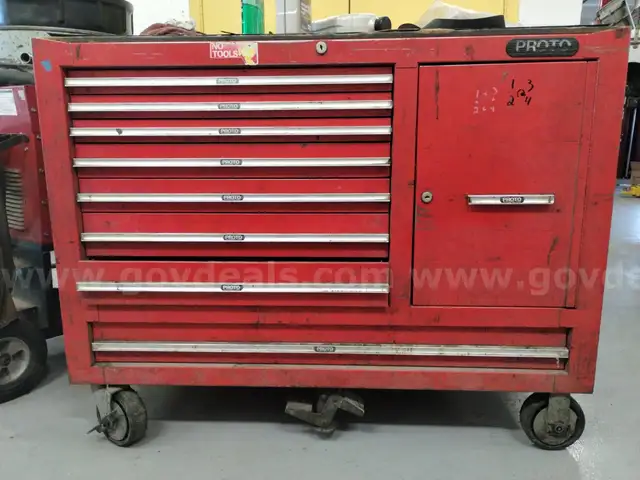Metal toolbox
