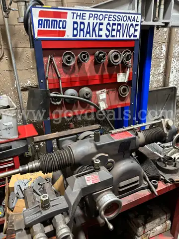 Ammco 4100 Brake Lathe - set up for drum brakes