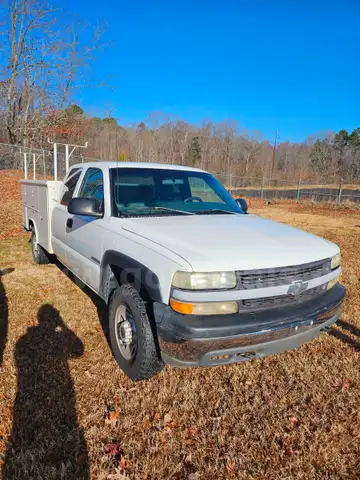 2000 Chevrolet Silverado 2500 Ext. Cab 3-Door Long Bed 4WD