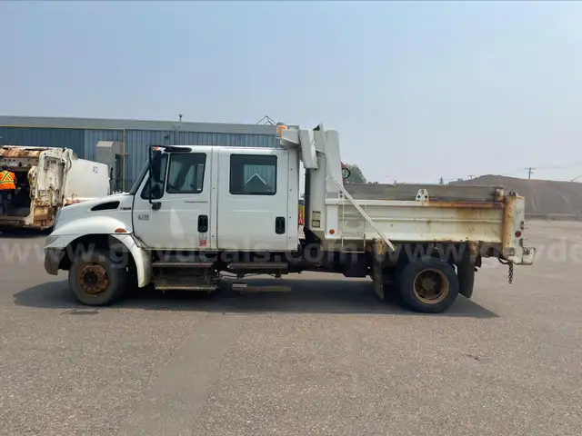 2005 International 4300 Crew Cab Dump Truck