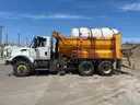 2005 International 7500 Tandem Sander/Sprayer Truck