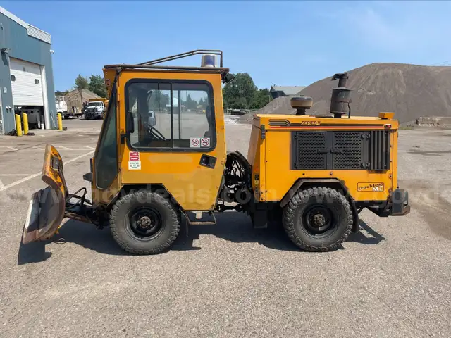 2016 Trackless MT-5 Sidewalk Tractor