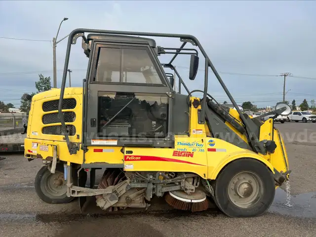 2008 Pelican Elgin Sweeper