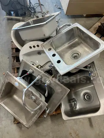 Lot of sinks