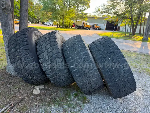 4 Used Loader Tires  20.5 R 25
