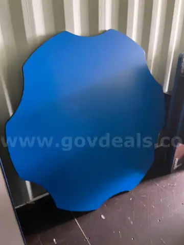 21 CLOVER TABLES - ASSORTED COLORS
