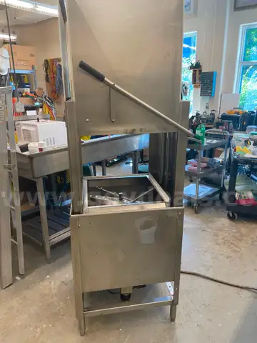 Industrial Dishwasher