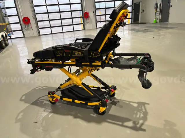 Power Pro XT Stretcher with Battery