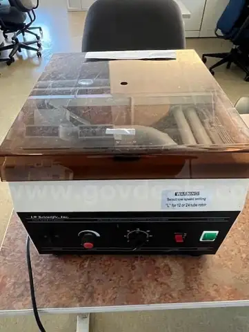 Lot of Non working medical equipmen