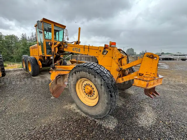 1988 John Deere 670B Motor Grader