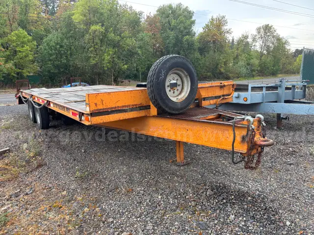 23&#x27; Econoline Flatbed Trailer
