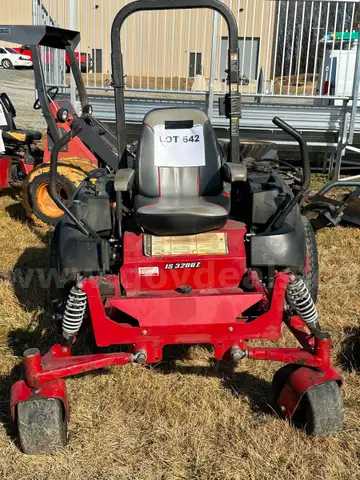 LOT 642 - FERRIS MOWER