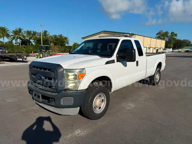 2013 FORD F-250 SUPER DUTY XL SUPERCAB 8FT BED 4X4