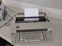IBM Wheelwriter 5 Electric Typewriter