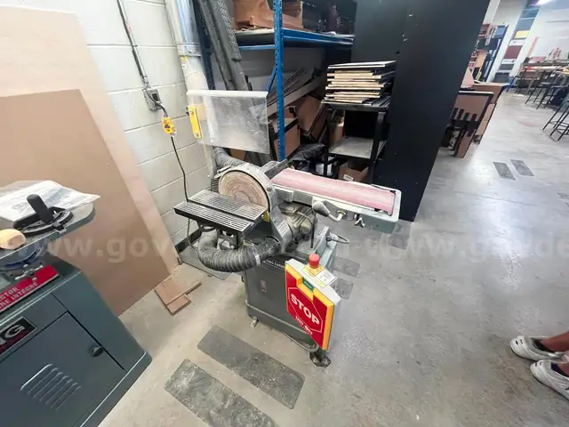 King Belt/Disk Sander (6&#x22;x48&#x22; Belt and 9&#x22; Disc Sander)
