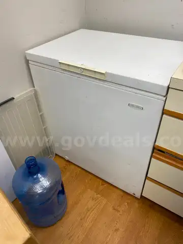 Holiday 5 cu ft Chest Freezer