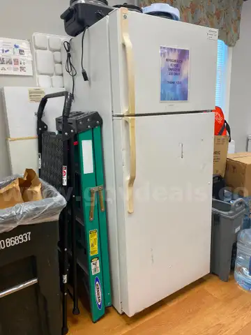Residential Refrigerator/Freezer- 17.5 cu ft