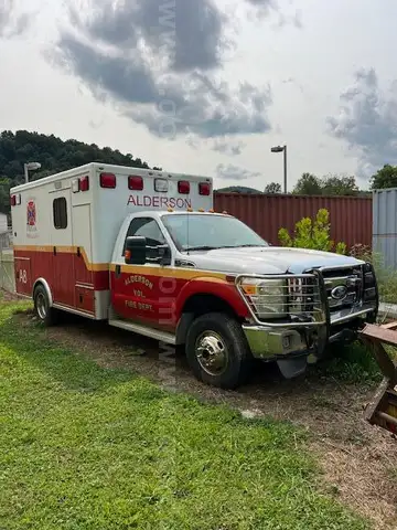 2011 Ford F-350 SD XLT DRW 4WD Ambulance