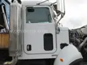 2006 Peterbilt 335