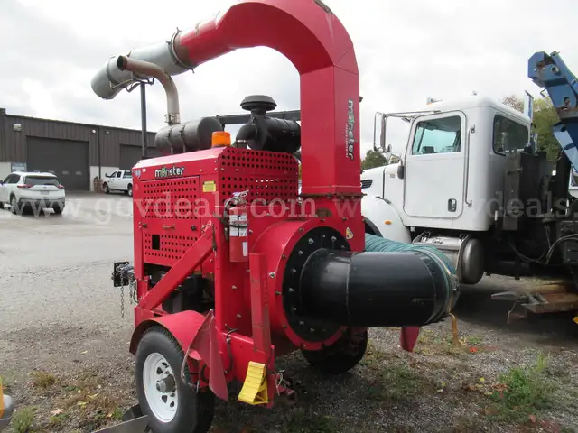 2015 Monster Leaf Vacuum