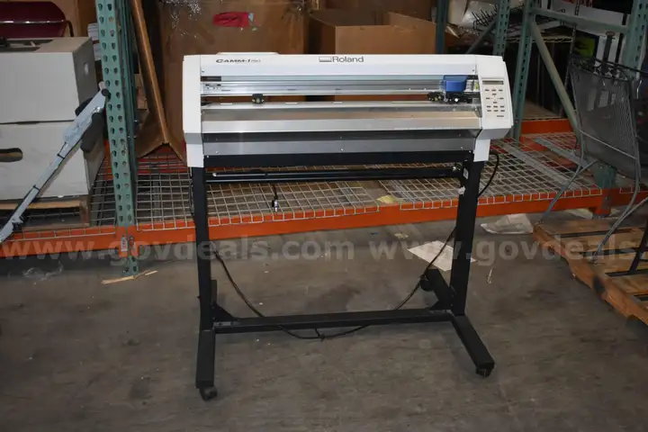 Roland Camm-1 Pro Gx-300 vinyl cutter plotter