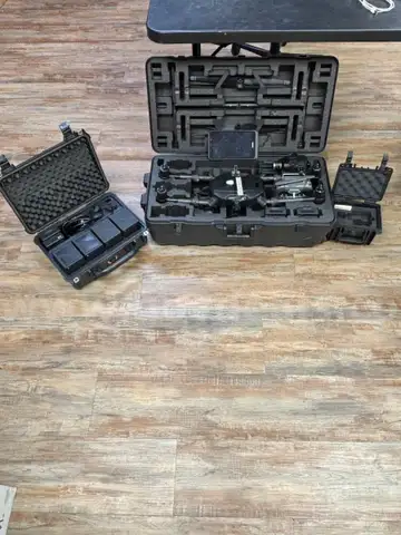 DJI Matrice 200 Quadcopter w/thermal camera