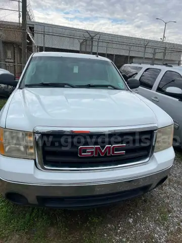 Unit 1010 2008 GMC Sierra 1500