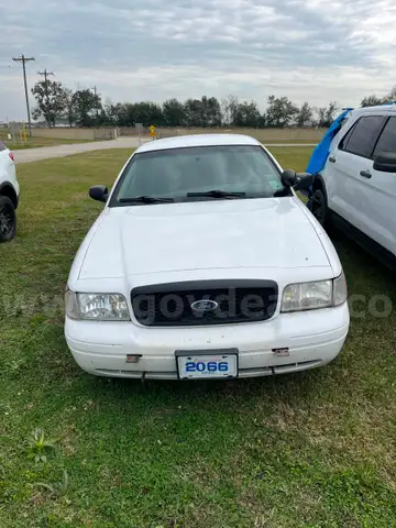 Unit 2066 2011 Ford Crown Victoria