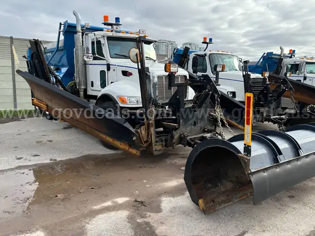 2014 Peterbilt 348 Plow Truck