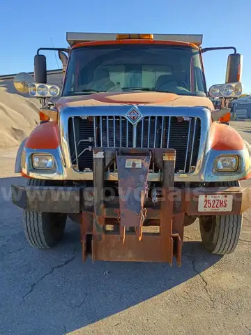 2007 International 7400 DT466 Single Axle Plow-Dump Truck