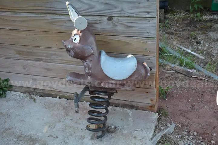 Cast Playground Rabbit (8)