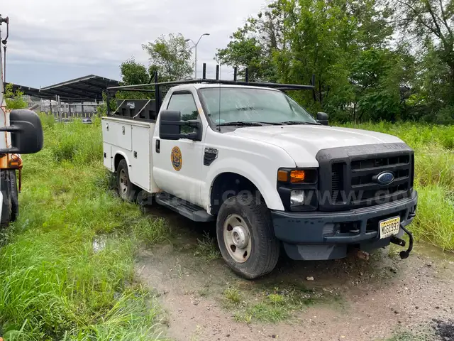 2010 Ford F-250 SD XL 4WD Utility Body