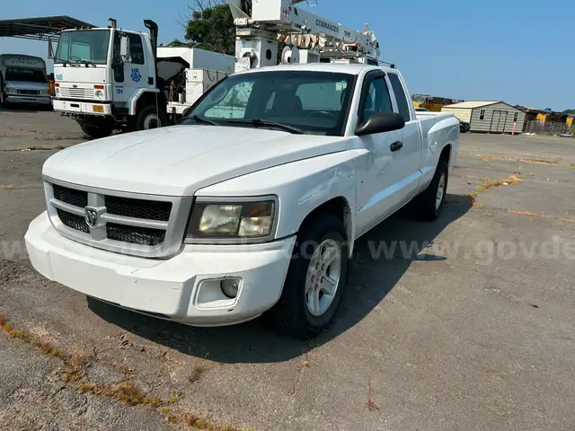 2010 DODGE DAKOTA