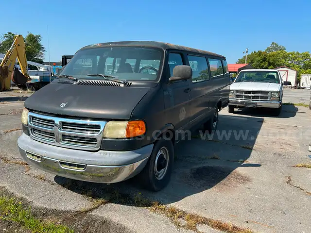 1999 DODGE RAM 3500 PASSENGER VAN