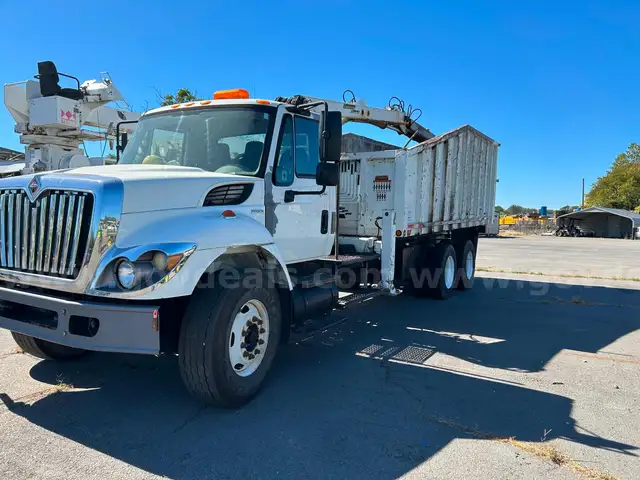 2009 international grappler truck  unit 27
