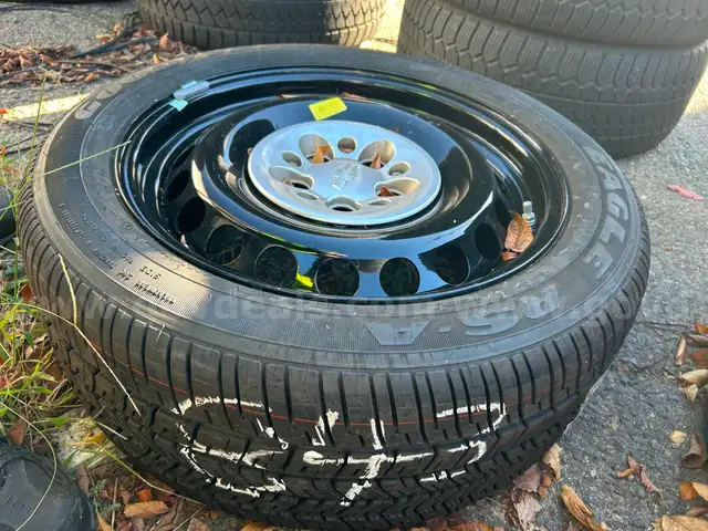 1 goodyear rsa tire mounted on caprice wheel  lot 843