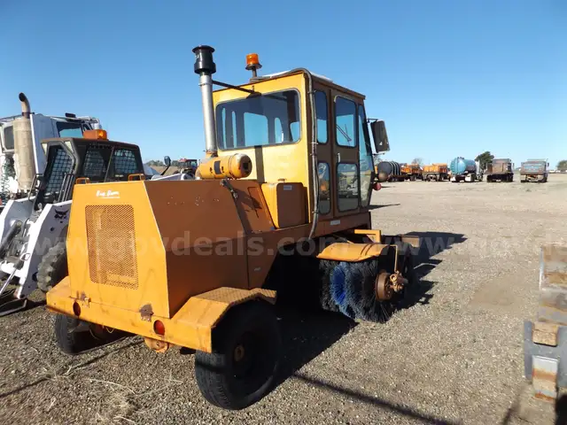 1994 BROCE RC300 BROOM