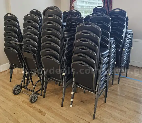 Round Tables and Chairs