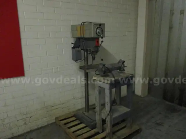 ROCKWELL DELTA DRILL PRESS AND GRINDER