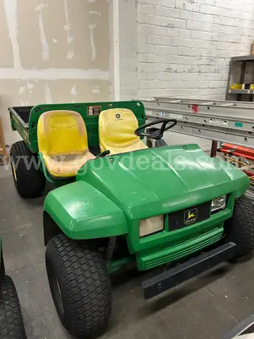 1999 John Deere Gator Turf 4 x 2