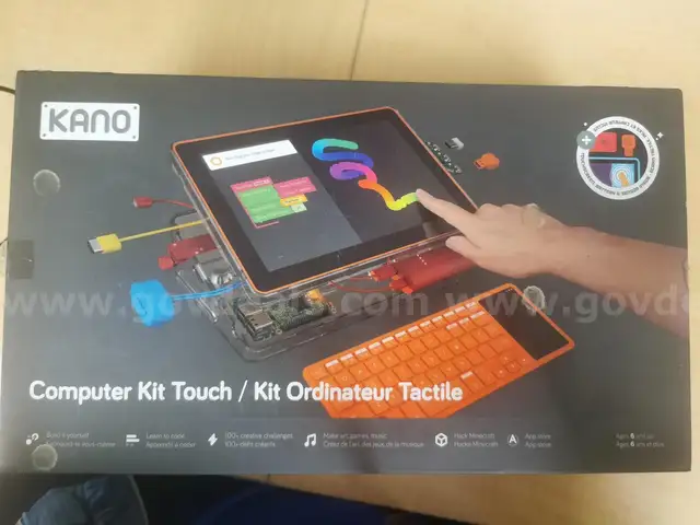 KANO - build your own tablet