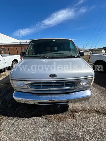 2002 Ford Econoline