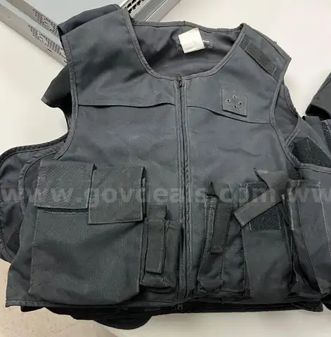 Lot #9 - Vest Carriers