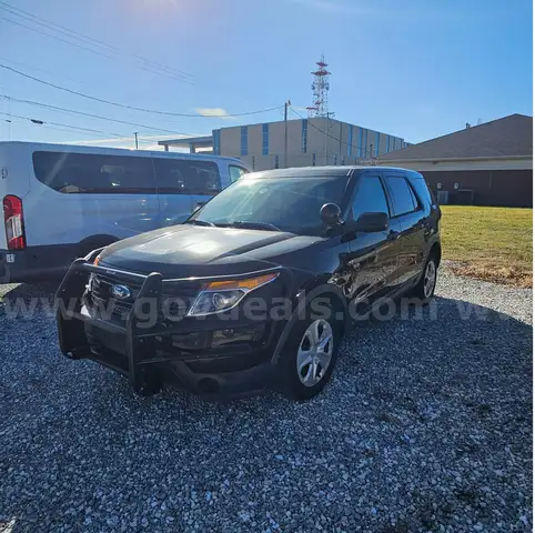Lot #1:  2013 Ford Explorer